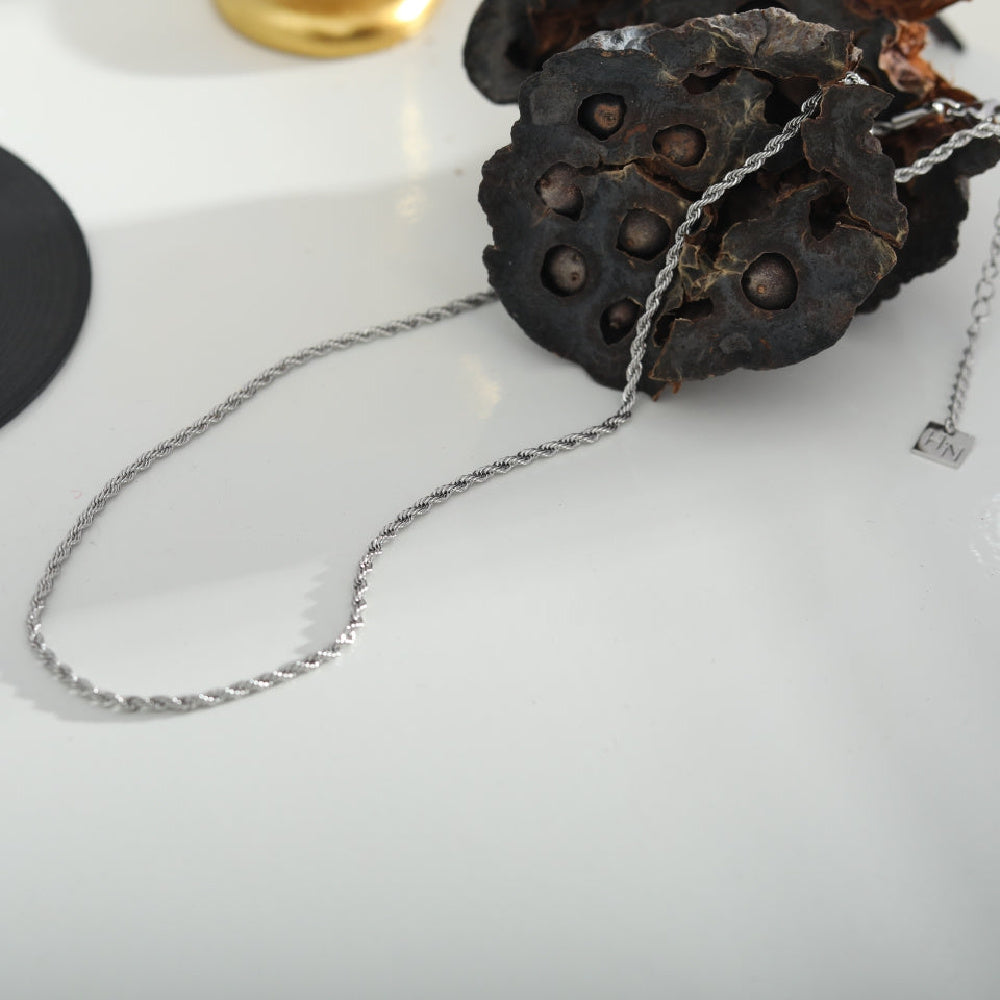 Kira 16" Chain Necklace