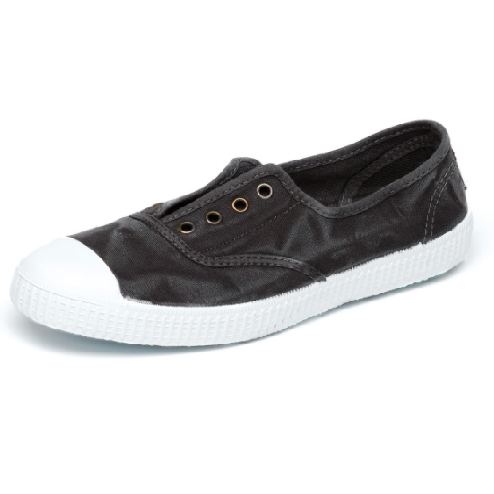 Cienta Slip On Sneakers - Black - Battleford Boutique