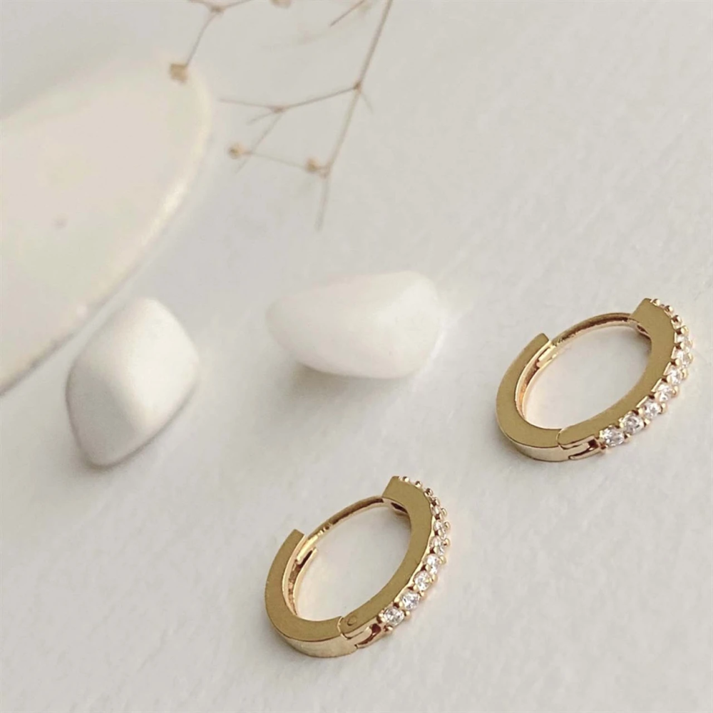 Wyst Rhinestone Sleeper Hoop Earrings - Gold